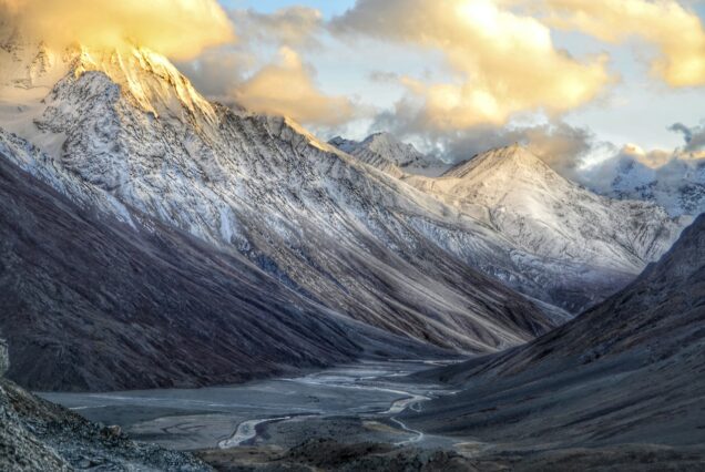 Gateways to Himalayas